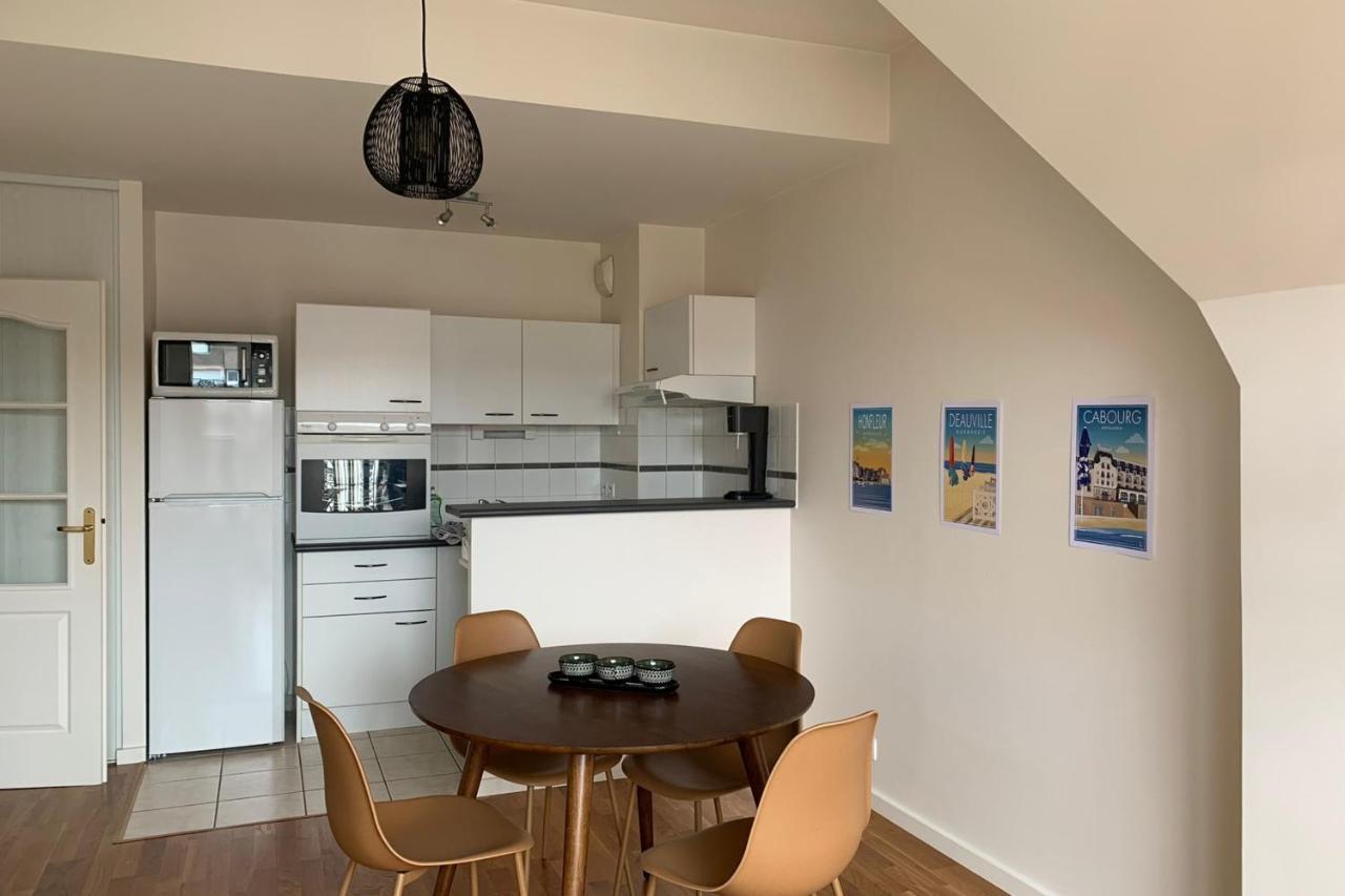 Nice 41 M With Balcony Near The Beach Deauville Luaran gambar